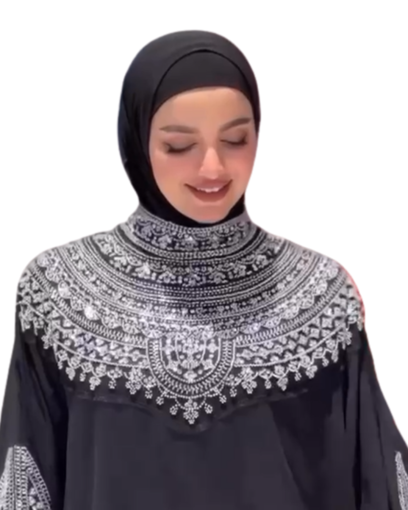 ⁦فستان اسود وزخرفه فضيه نوعيه اصليه⁩ - الصورة ⁦2⁩