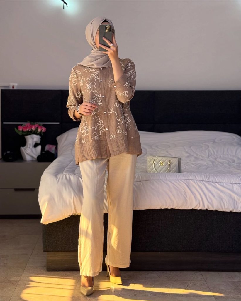 سوت لون بني فاتح نوعيه فاخرة