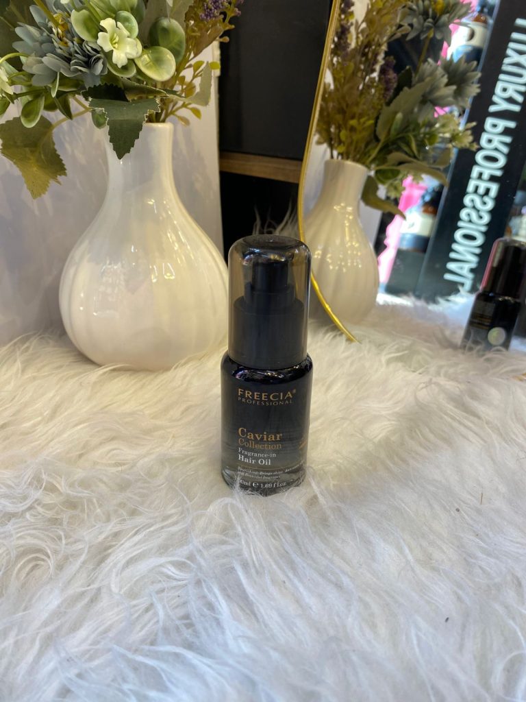 زيت الشعر من مجموعة "Caviar Collection" من Freecia Professional