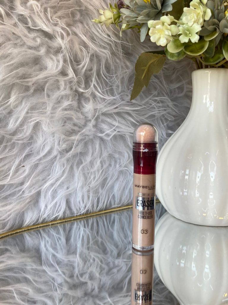 مايبيلين إرايزر (Maybelline Eraser) وهو كونسيلر متعدد الاستعمالات