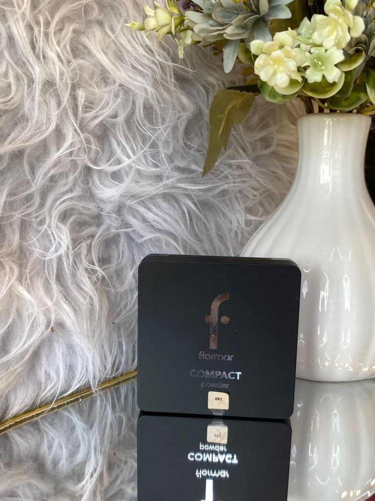فلومار بودرة كومباكت" (Flormar Compact Powder).