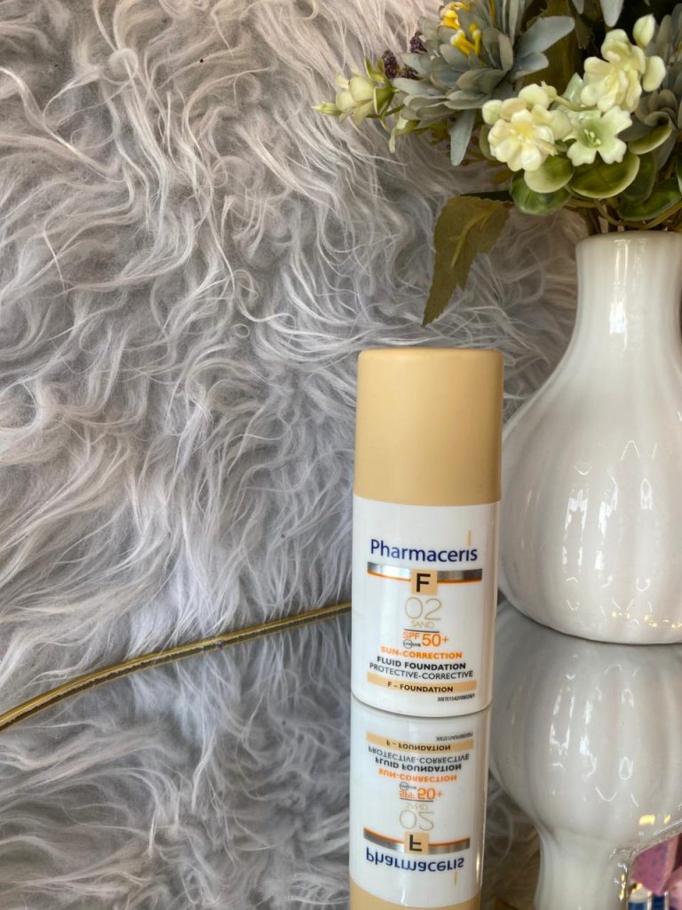 Pharmaceris F02 Sand - كريم أساس سائل مع حماية من الشمس (SPF 50+).