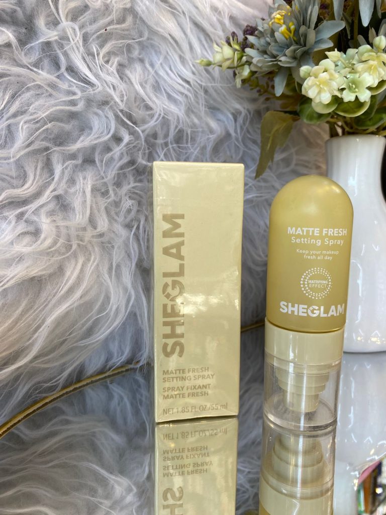 بخاخ مثبت المكياج من Sheglam بمسمى "MATTE FRESH SETTING SPRAY