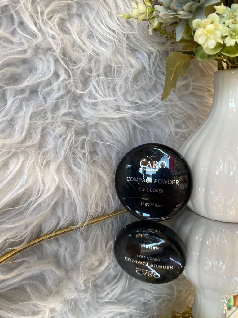 Caro Compact Powder Full Cover تثبيت مكياج
